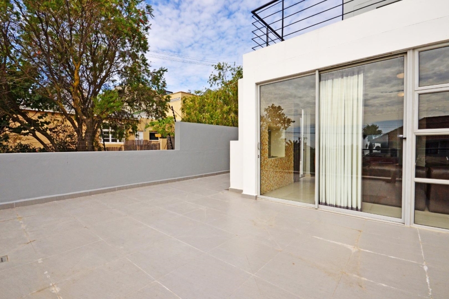 To Let 2 Bedroom Property for Rent in Sea Point Western Cape